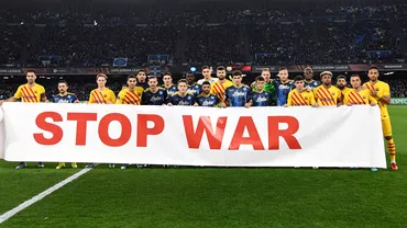 Gest controversat al UEFA la Napoli  Barcelona Forul european a cenzurat un mesaj anti razboi