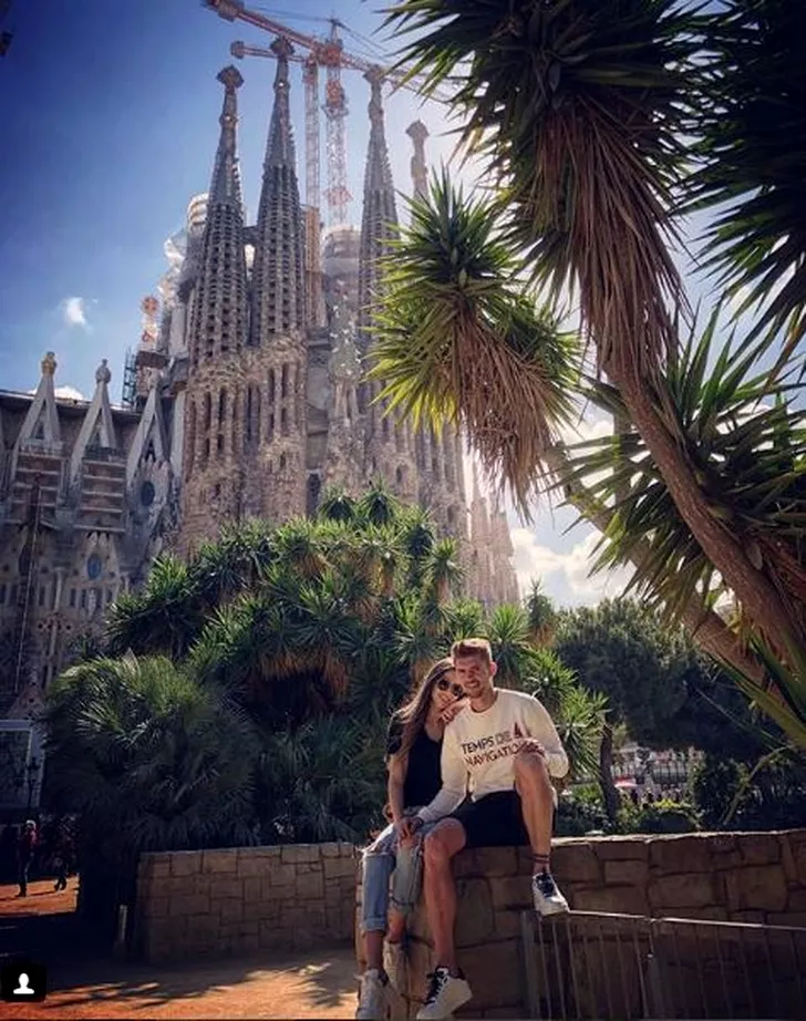 Jucătorii FCSB, vacanţe exotice. Florin Tănase şi iubita sa, în Barcelona