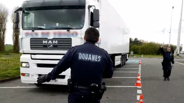 Un sofer roman de TIR a primit interdictie pe viata in Franta A fost prins pentru ca transporta ilegal migranti
