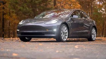 Cum arata cea mai spectaculoasa Tesla pe care ai vazuto pana acum Interiorul viitorului pare scos din filmele SF