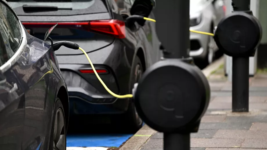 Retelele de distributie nu tin pasul cu masinile electrice Energia verde poate plafona alimentarea cu electricitate