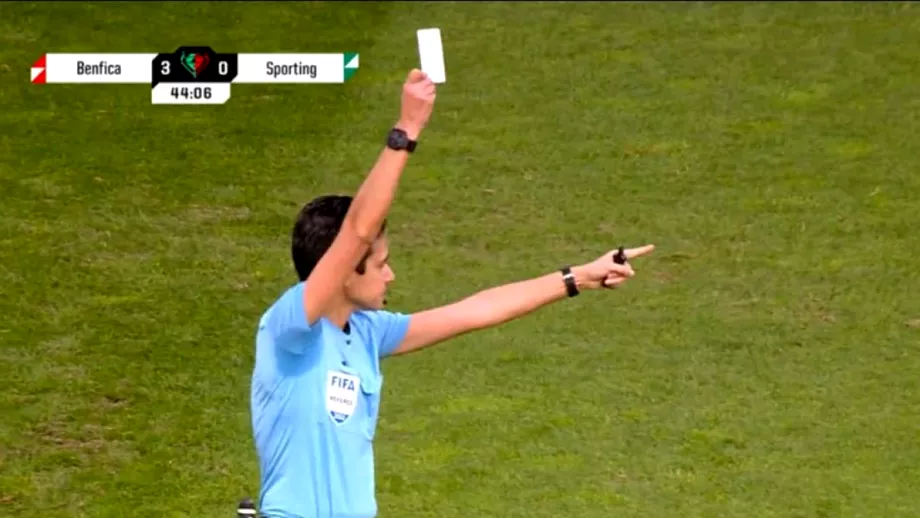 Cartonasul alb folosit in premiera in fotbalul mondial De ce a fost aratat intrun meci din Portugalia Video