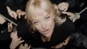 Delia Matache e din nou pe val Asculta Intre noi cea mai noua melodie lansata de jurata X Factor Video
