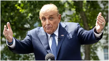 Rudy Giuliani dat in judecata de o fosta angajata A obligato sa lucreze goala si sa intretina relatii intime