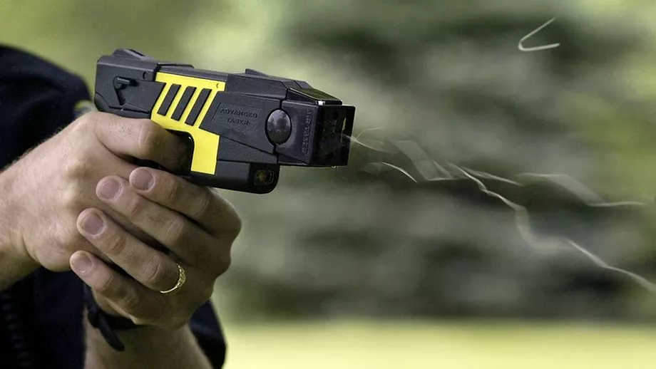 USR cere ca politistii din Romania sa fie dotati cu pistoale cu electrosocuri ca in SUA