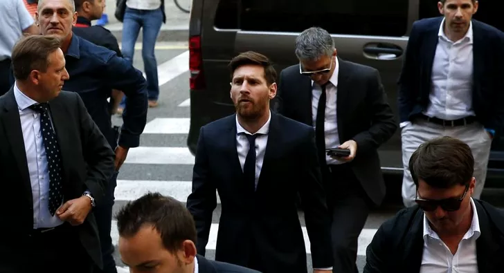 Câţi bani primea tatăl lui Lionel Messi dacă se făcea transferul la Manchester City în 2017