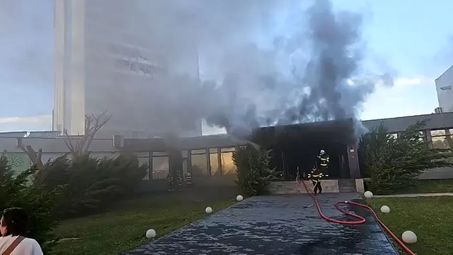 Incendiu langa un hotel de patru stele din Mamaia O sauna a luat foc