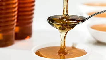 Ce contine de fapt mierea din comert Apicultorii au spus un adevar crud