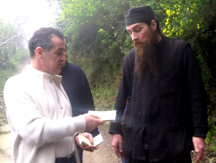 Gigi Becali a donat milioane de euro la Muntele Athos