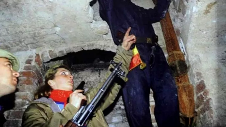 Ce facea Mihaela Radulescu cu pistolul in mana la Revolutie Eram in filmul ala total