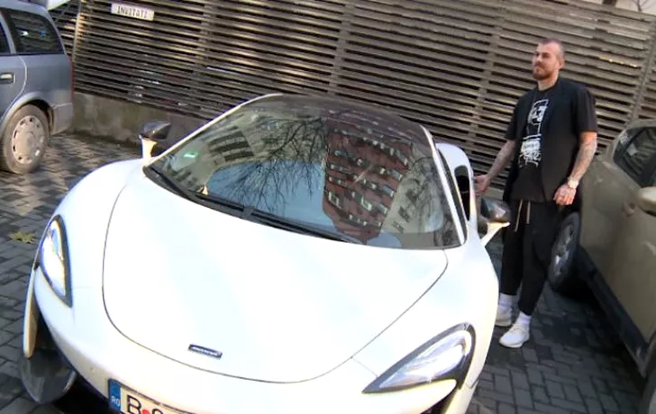Denis Alibec și mașina de 170.000 de euro. Sursa foto: Digisport