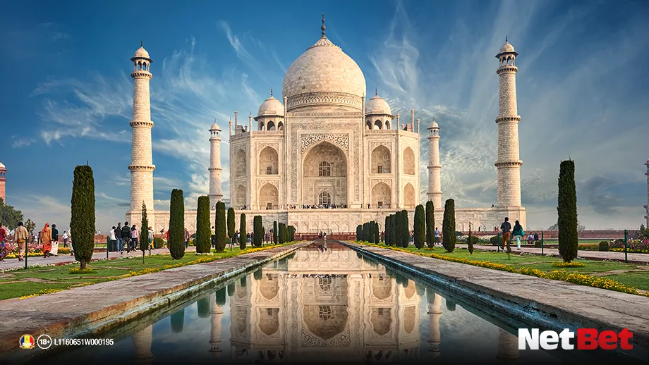 P Taj Mahal vizitat anual de peste 7 milioane de oameni Ce merita sa stii inainte sa il vezi