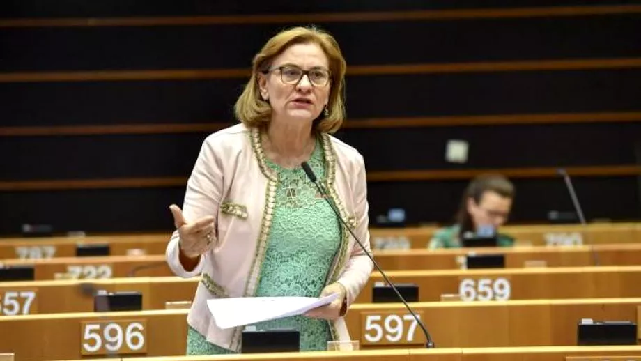 VIDEO Maria Grapini a tipat la Donald Tusk in Parlamentul European Ce a enervato pe europarlamentara PSD Reactia oficialului european