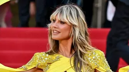 Heidi Klum, accident vestimentar la Cannes 2023. Rochia galbenă de divă i-a lăsat...