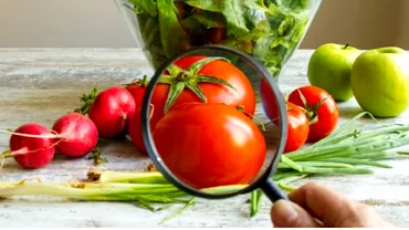 Cum poti elimina simplu si rapid pesticidele din fructe si legume Solutia naturala de care putini stiu ingredientele sunt in bucataria ta