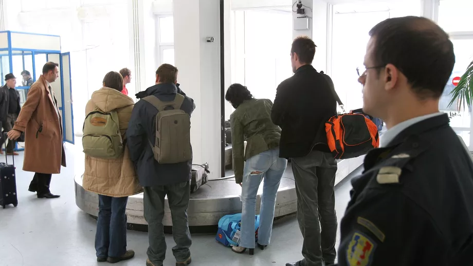 De ce nu ai voie sa treci cu sticla de apa de controlul bagajelor la aeroport Putini pasageri stiu motivul real