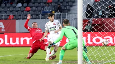 Apararea lui Dinamo dezintegrata in prima repriza cu Hermannstadt Gafe incredibile in defensiva lui Kopic Video