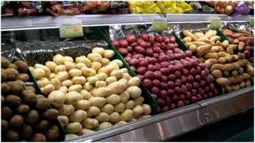 Diferenta de pret uriasa intre piata si supermarket Cat platesc romanii pentru un kilogram de cartofi noi