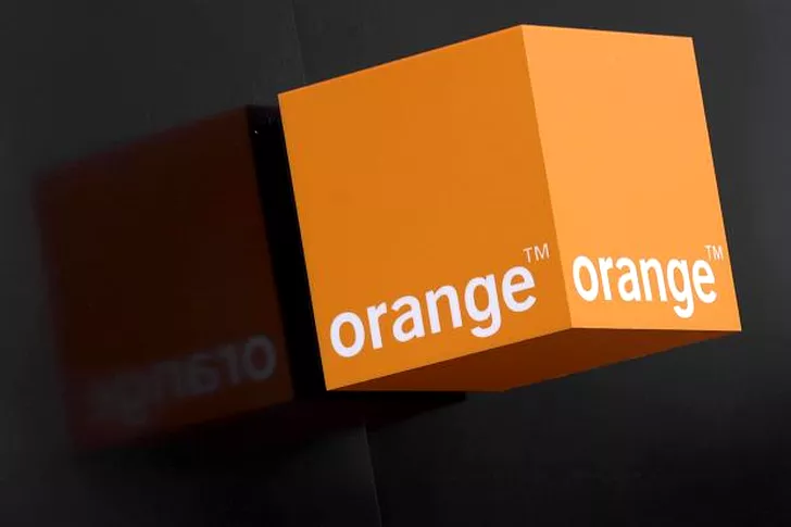 Compania Orange, acuzată că scumpește abonamentele pe ascuns