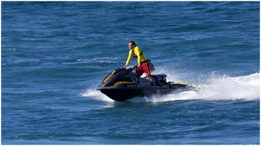 Senzatii tari pe litoralul romanesc Cat costa o tura cu skijetul sau cu hidrobicicleta