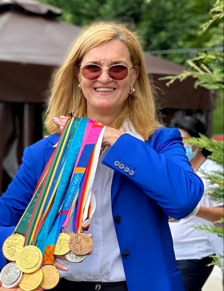 Medaliile obţinute de Elisabeta Lipă la Jocurile Olimpice