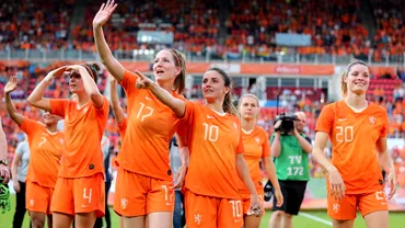 Deciziesoc in Olanda o femeie va juca fotbal intro echipa de barbati Este o provocare si asta ma emotioneaza mai mult