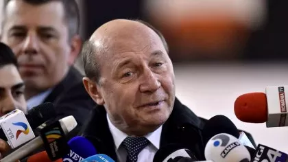 Băsescu, despre comasarea alegerilor: Se rupe sufletul în mine să-i văd pe Boc,...