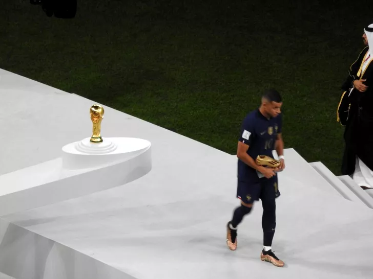 Mbappe, trece pe lângă trofeu cu Gheata de Aur. Sursa: Fanatik