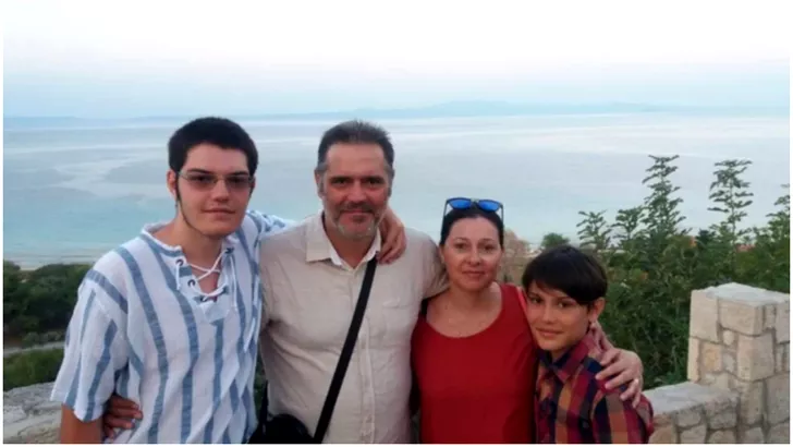 Gheorghe Ifrim, soția și doi băieți
