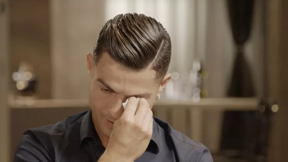 Cristiano Ronaldo a izbucnit in lacrimi cand a vazut imagini cu tatal sau Era o persoana alcoolica VIDEOFOTO