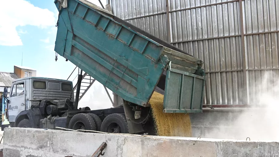 UE va interzice importurile de cereale din Ucraina in Romania pana pe 5 iunie Petre Daea spune ca pe lista se afla cinci produse