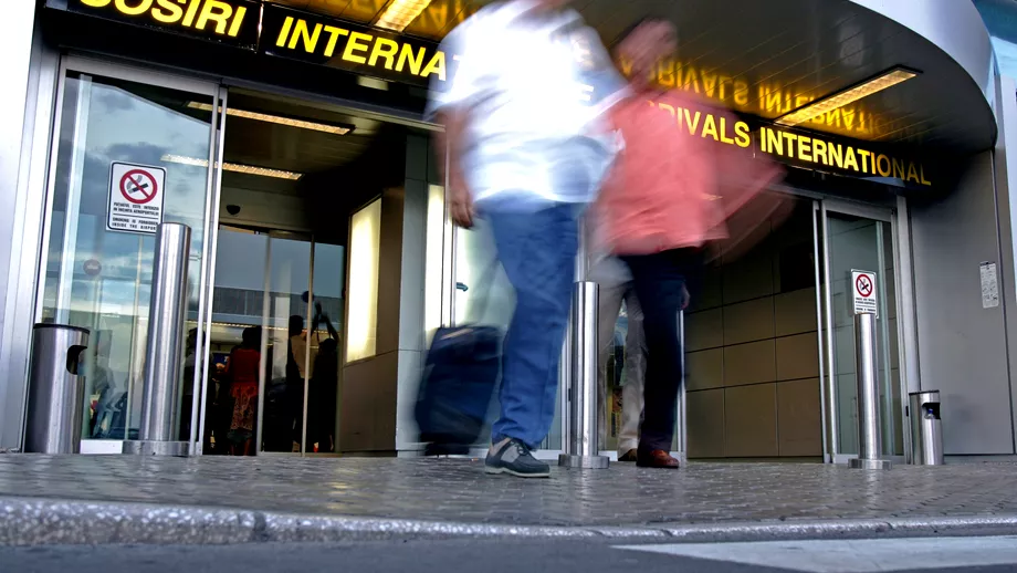 Dispar automatele de la care poti comanda taxi in Aeroportul Otopeni 1 august data limita