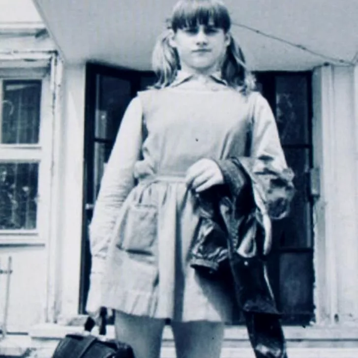 Nadia Comăneci, în vremea când mergea la școală