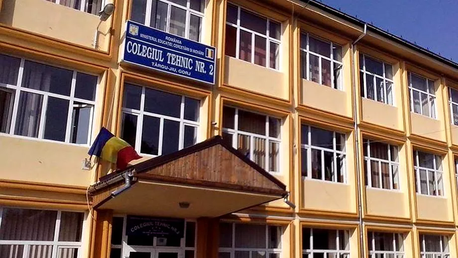 Eleva din TarguJiu tentativa de sinucidere la scoala Sa aruncat de la etaj de fata cu profesoara