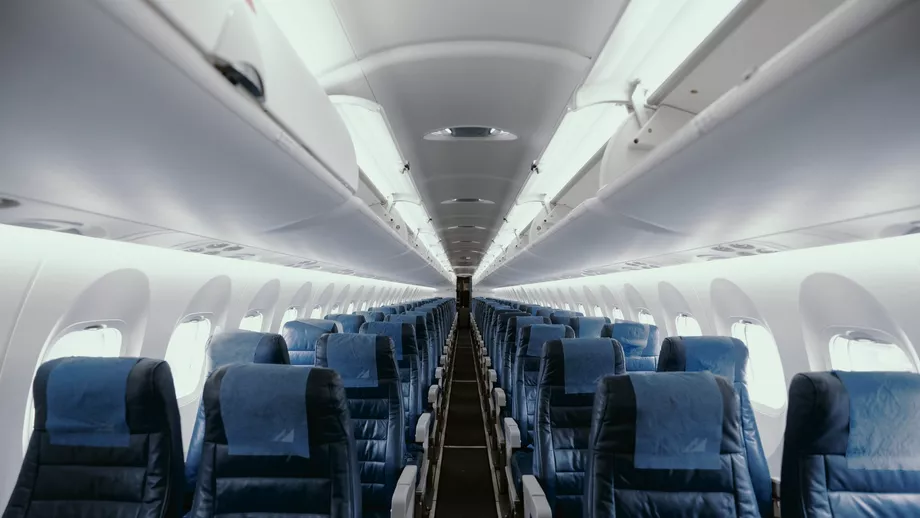 Cel mai murdar loc din avion Insotitorii de zbor spun ca nu este niciodata curatat