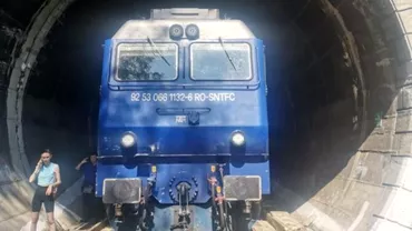 Zeci de pasageri blocati in padure dupa ce un tren sa defectat intrun tunel in judetul Iasi