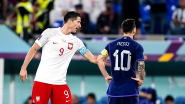 Messi si Lewandowski au continuat razboiul inceput la Balonul de Aur Cum sia umilit argentinianul rivalul in meciul direct de la Mondiale Video