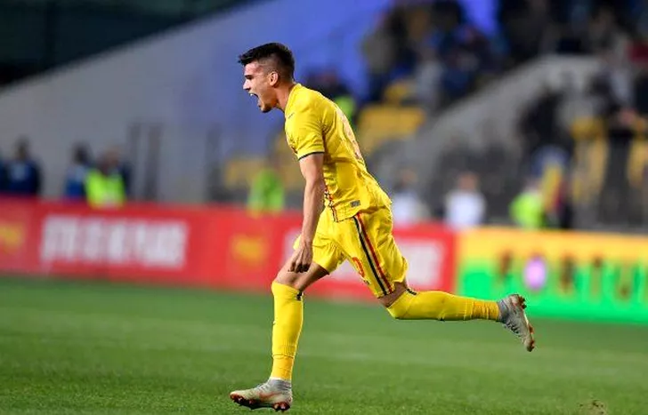 Ianis Hagi va debuta la naționala României, la 18 ani după ultima apariție a tatălui său în tricolor