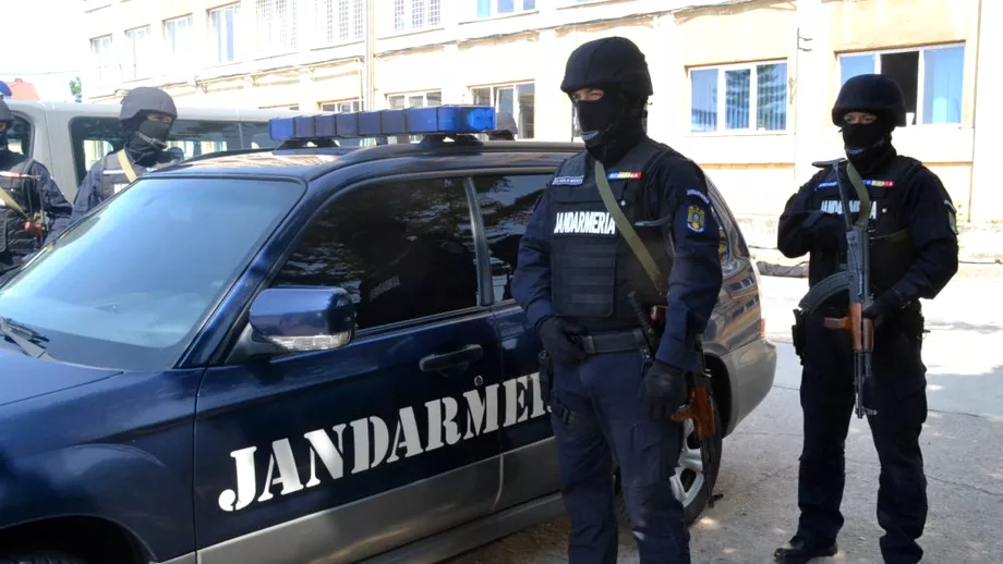 DNA ancheta la Jandarmeria Romana Seful institutiei cercetat pentru ca siar fi pontat ore suplimentare