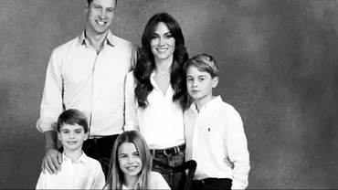 Printul William si Kate Middleton fotografie controversata pentru Craciun alaturi de copiii lor Detaliul bizar din imagine