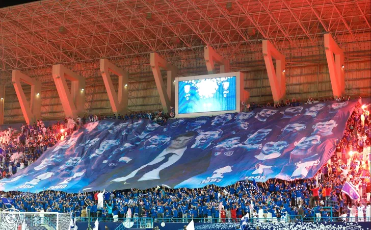 Bannerul realizat de fanii lui Al Hilal pentru Răzvan Lucescu