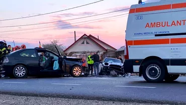 Accident cu 4 victime in judetul Vrancea Coliziune violenta intre 2 autoturisme Un barbat a ajuns in coma la spital