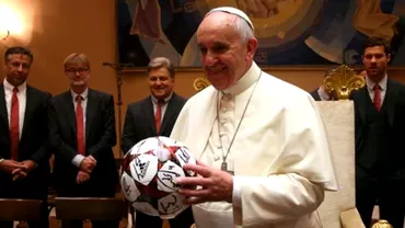 Papa Francisc a jucat fotbal, dar nici Dumnezeu n-a putut să-l ajute: „Eram foarte slab, jucam fundaș și am multe goluri luate de echipa mea pe conștiință”
