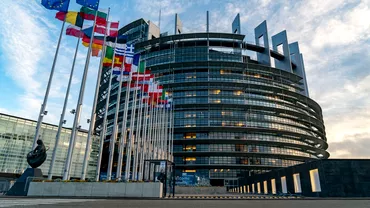 Pensiile parlamentarilor europeni administrate de un fond care a investit indemnizatiile in industria armelor