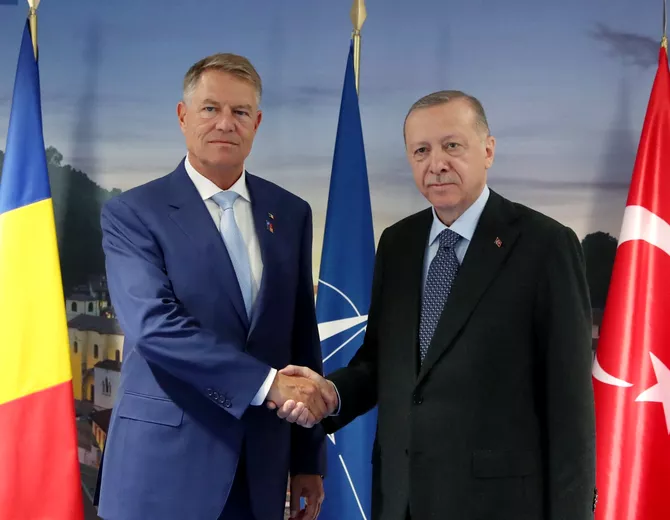 Klaus Iohannis candidat la sefia NATO discutie cu presedintele Turciei Recep Tayyip Erdogan
