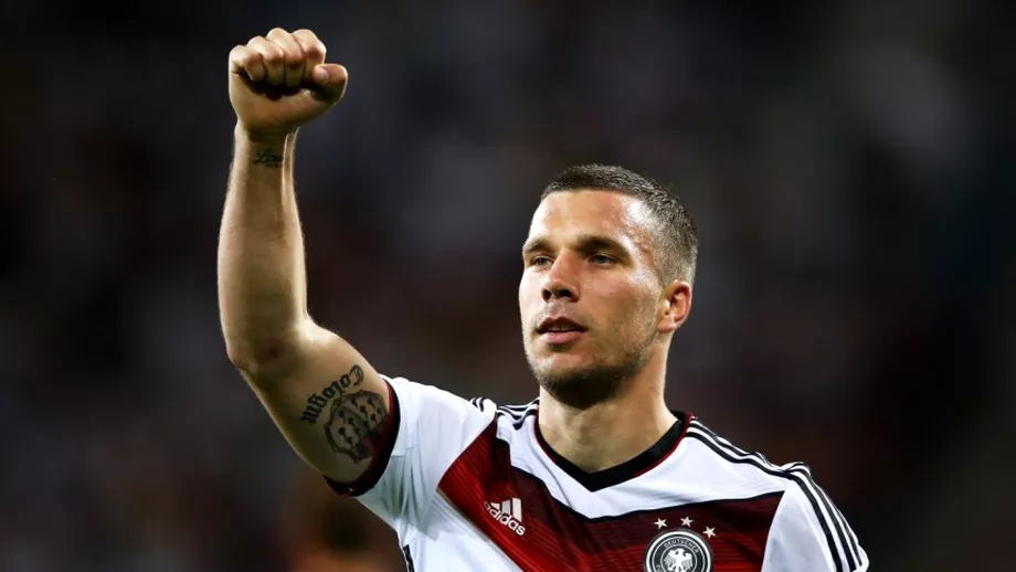 Lukas Podolski renunta la ghete pentru patine Pariul nebun pentru care germanul se apuca de hochei
