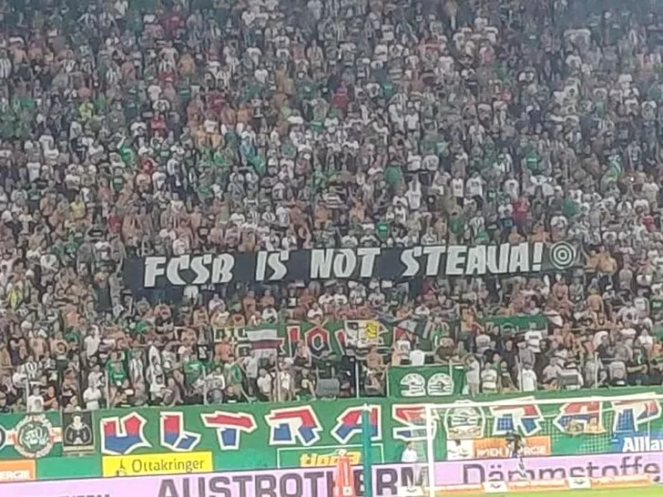 FCSB nu e Steaua! Mesajul umilitor al fanilor austrieci pentru echipa lui Dică afișat în prima repriză
