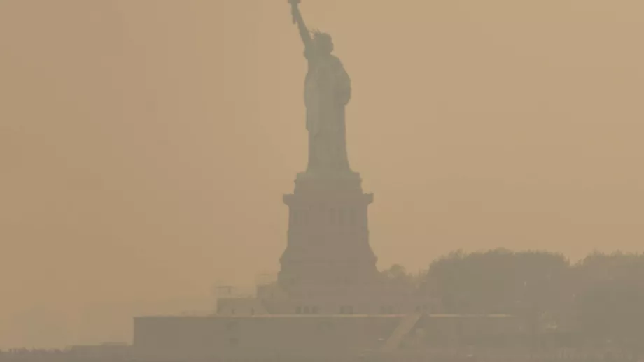 Norul toxic face ravagii si ii tine blocati pe oameni in casa Imagini de groaza din New York