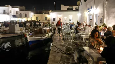 Amenda uluitoare pe o insula greceasca preferata de romani Zeci de milioane de euro trebuie sa plateasca un bar Care este motivul