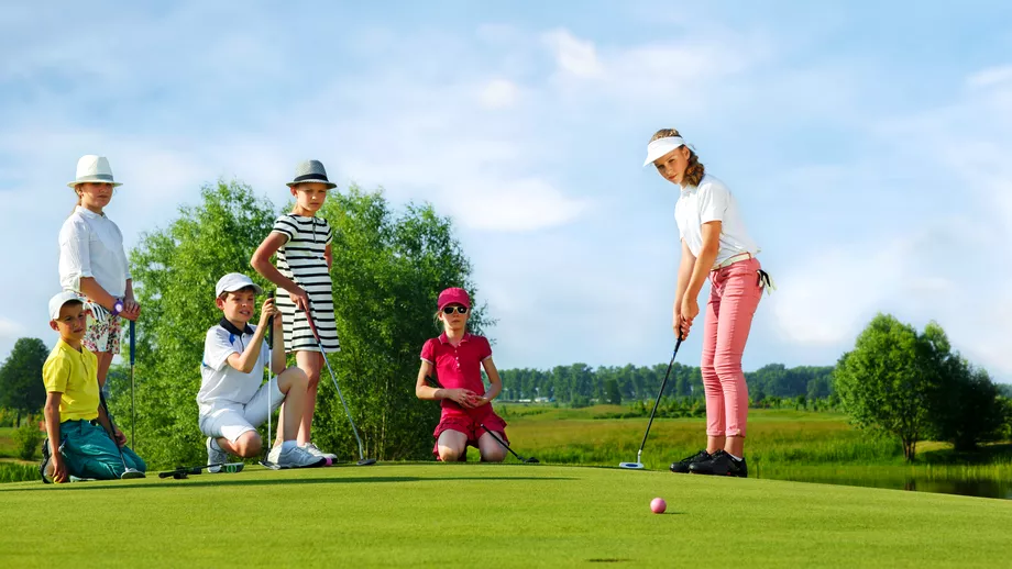 Cat costa sa joci golf in Romania Beneficiile pe care le aduce sportul regal Video